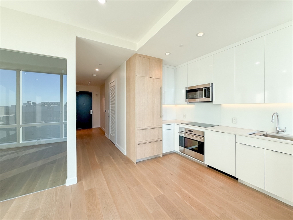 1 bed, 1 bath apartment for rent at 188 Brookline Ave Unit 24G, Fenway — photo 9 of 41