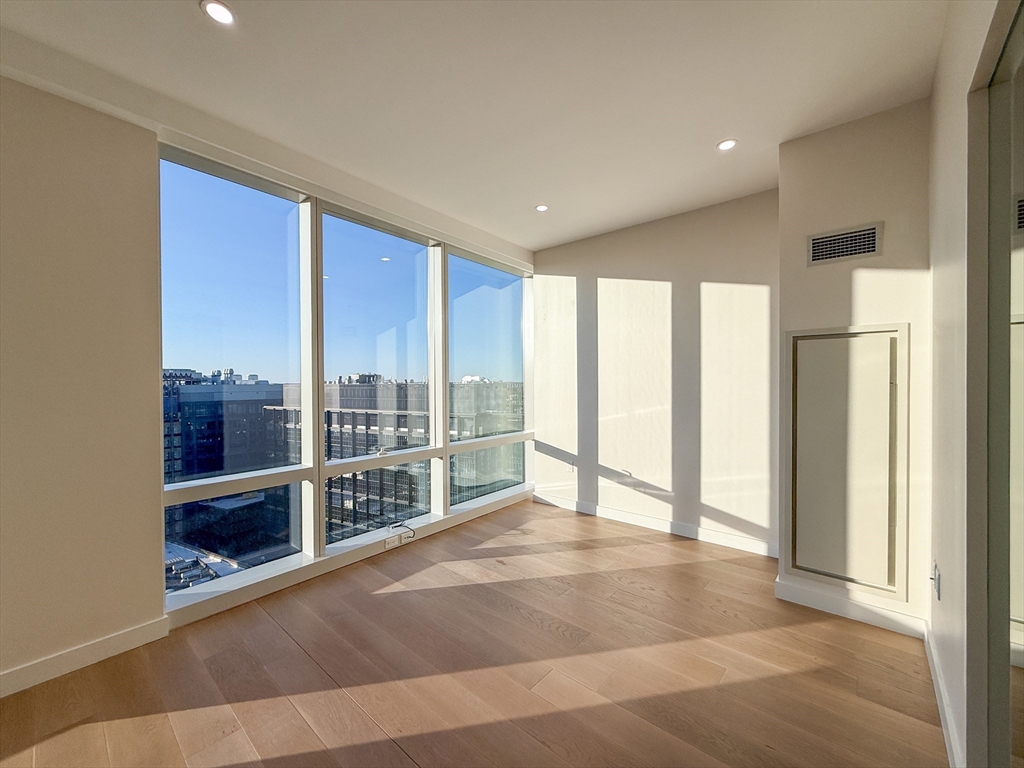 1 bed, 1 bath apartment for rent at 188 Brookline Ave Unit 24G, Fenway — photo 3 of 41