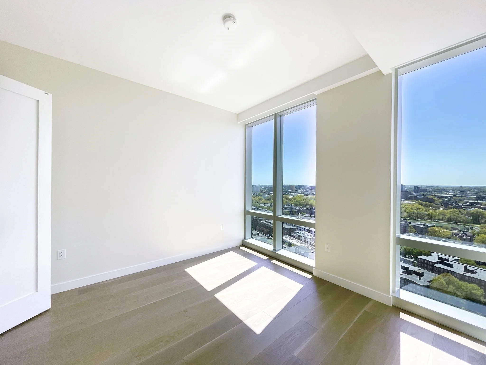 1 bed, 1 bath apartment for rent at 188 Brookline Ave Unit 27D, Fenway — photo 6 of 42