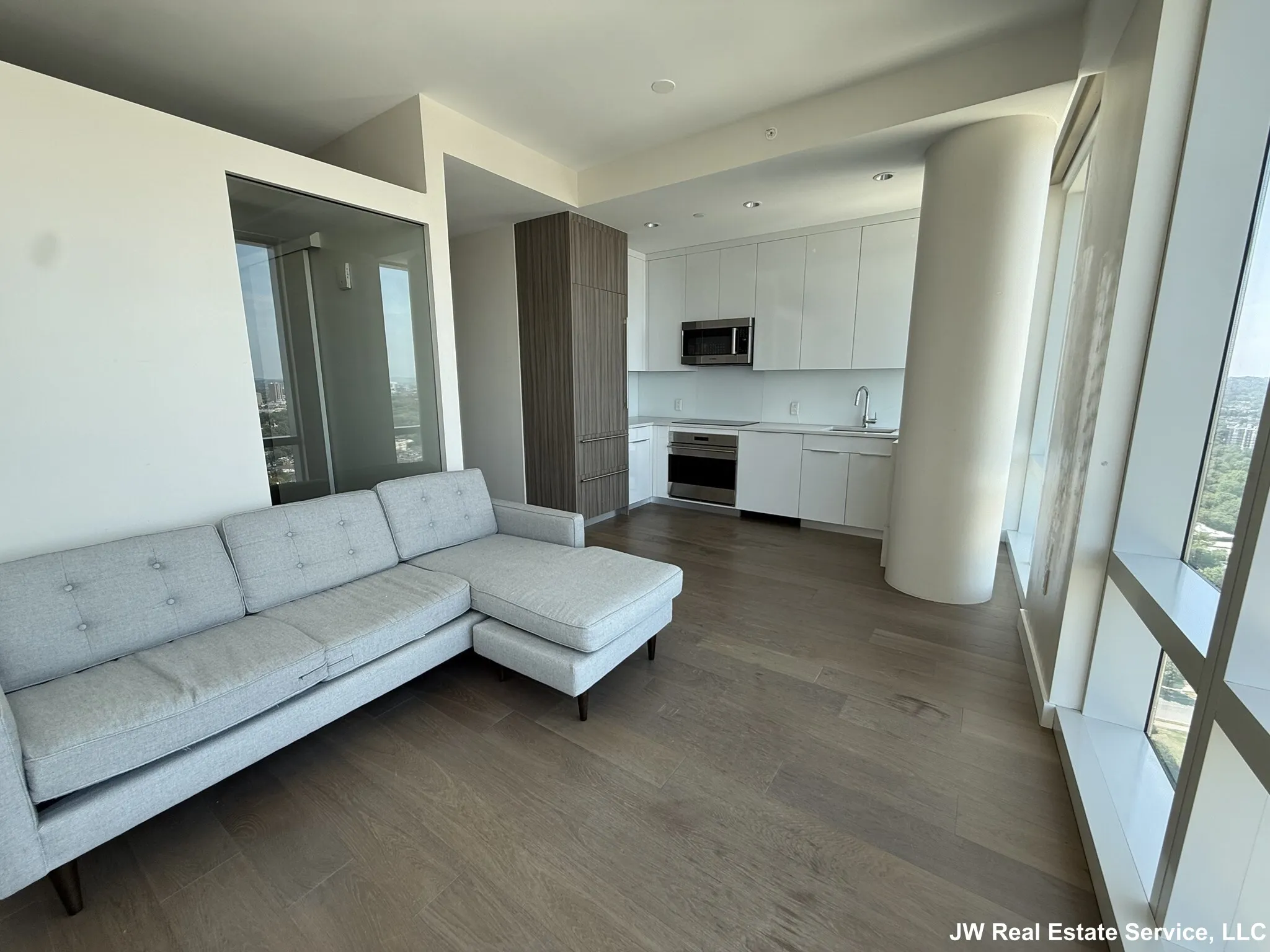 1 bed, 1 bath apartment for rent at 188 Brookline Ave Unit 27G, Fenway — photo 4 of 24