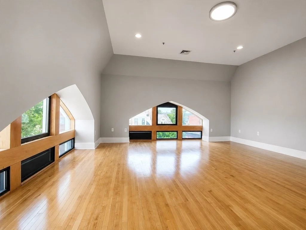 1 bed, 1 bath apartment for rent at 188 Cabot St Unit 406, Beverly — photo 6 of 10