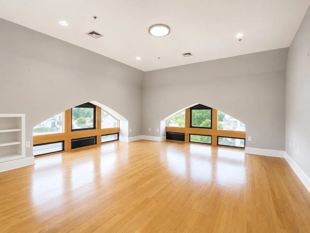 1 bed, 1 bath apartment for rent at 188 Cabot St Unit 406, Beverly — photo 5 of 10