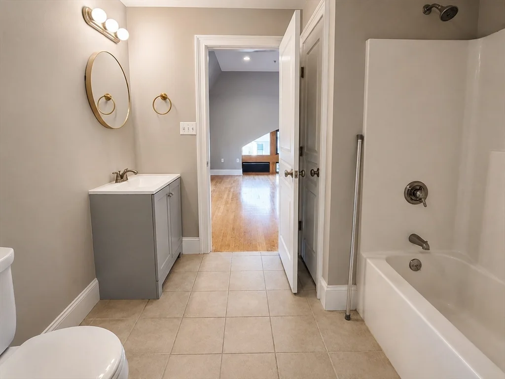 1 bed, 1 bath apartment for rent at 188 Cabot St Unit 406, Beverly — photo 9 of 10
