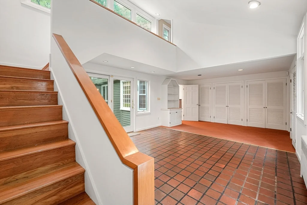 4 bed, 3 bath apartment for rent at 188 Country Dr Unit 188, Weston — photo 13 of 21