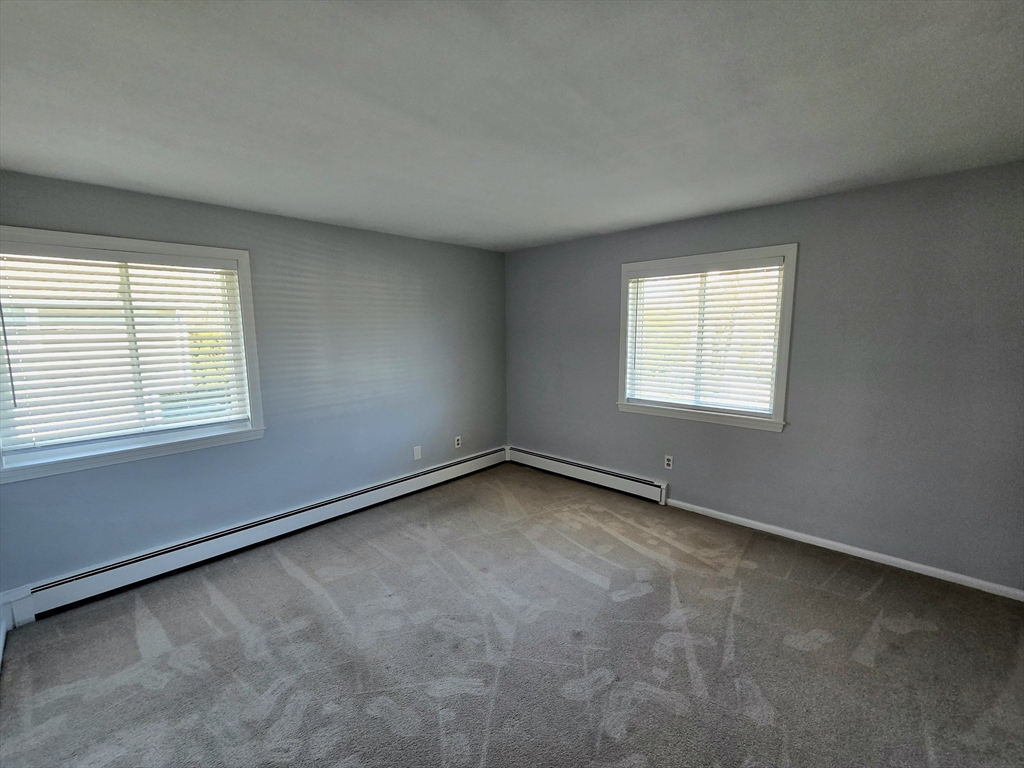 1 bed, 1 bath apartment for rent at 188 Lincoln St Unit 4, Stoughton — photo 6 of 9