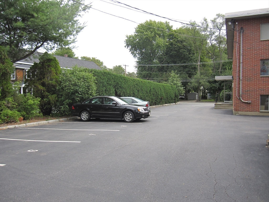 1 bed, 1 bath apartment for rent at 188 Lincoln St Unit 4, Stoughton — photo 9 of 9