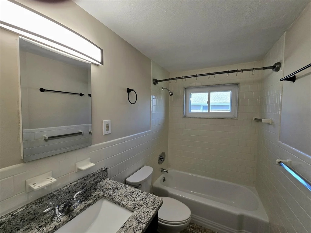 1 bed, 1 bath apartment for rent at 188 Lincoln St Unit 6, Stoughton — photo 8 of 14