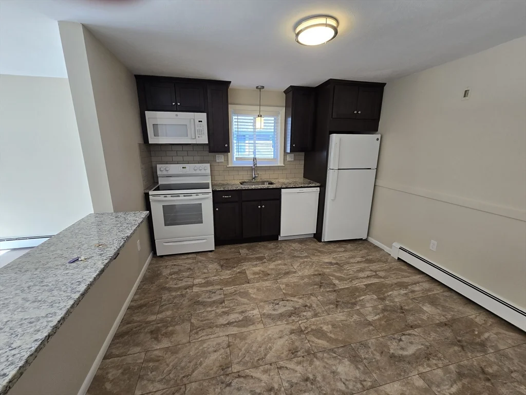 1 bed, 1 bath apartment for rent at 188 Lincoln St Unit 6, Stoughton — photo 4 of 14
