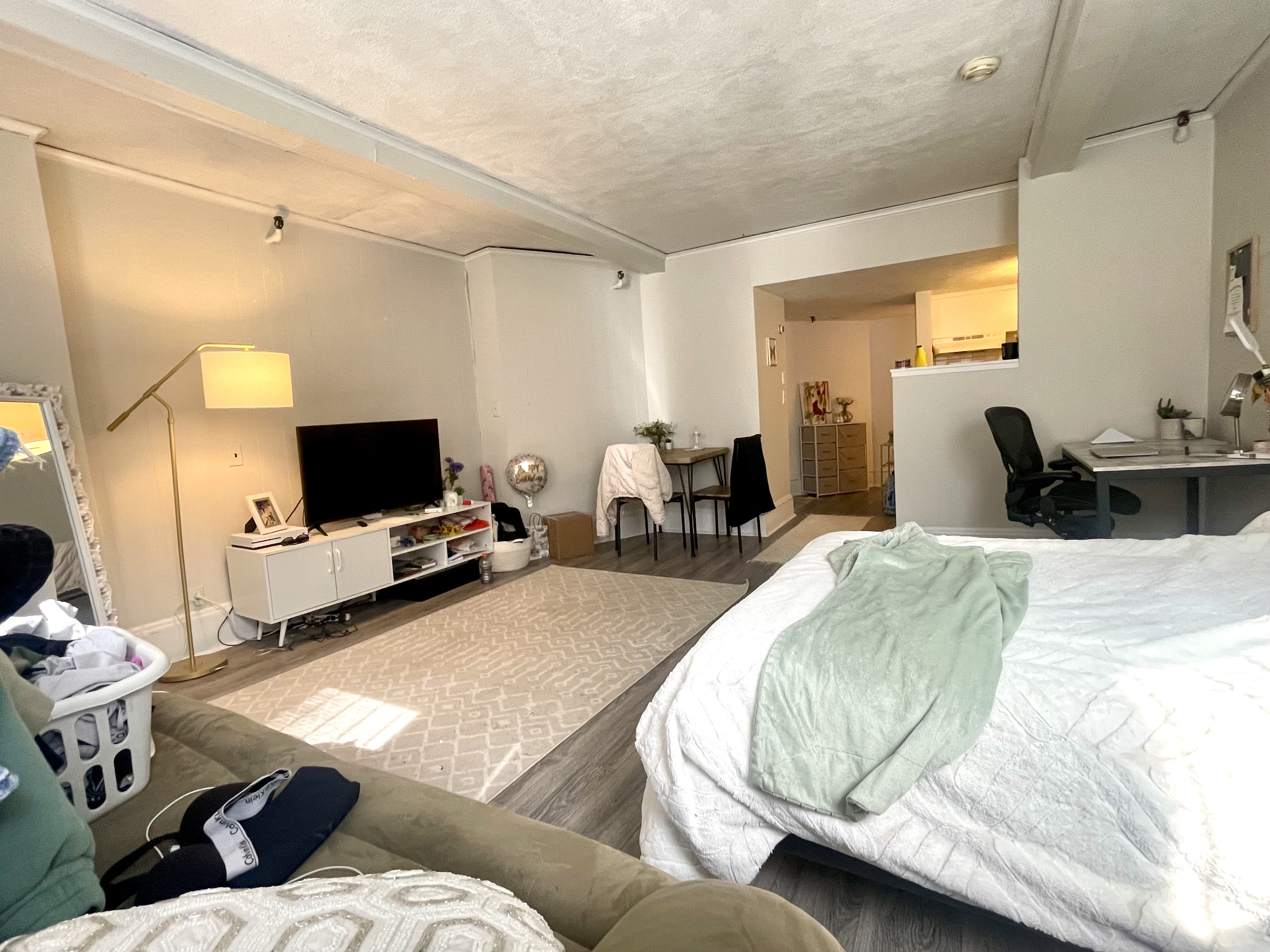 Studio bed, 1 bath apartment for rent at 188 Marlborough St Unit 2A, Back Bay — photo 4 of 8