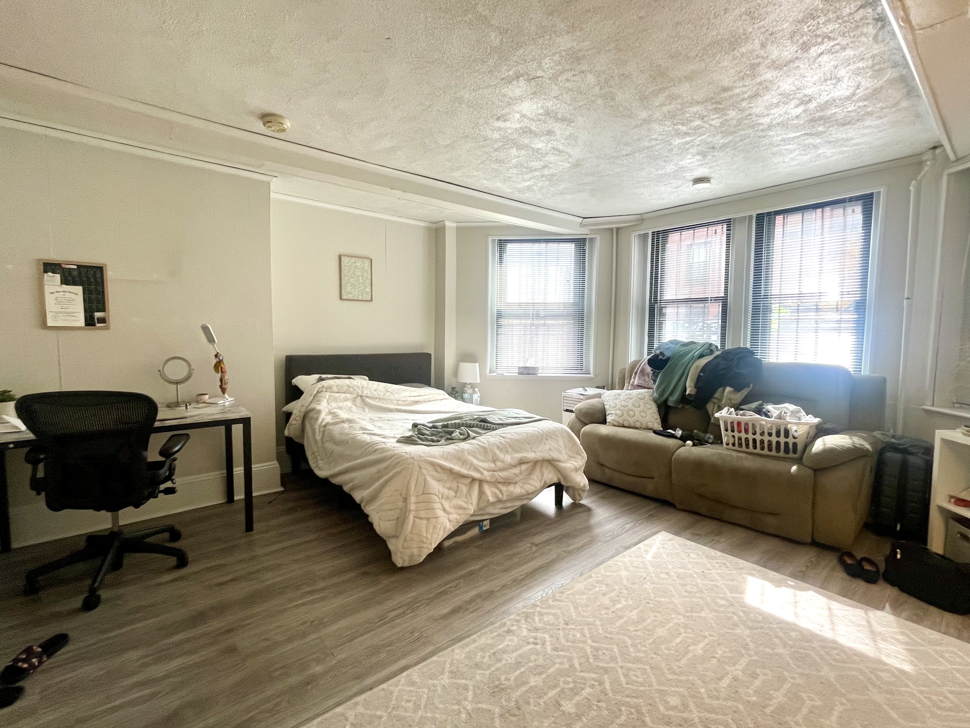 Studio bed, 1 bath apartment for rent at 188 Marlborough St Unit 2A, Back Bay — photo 1 of 8