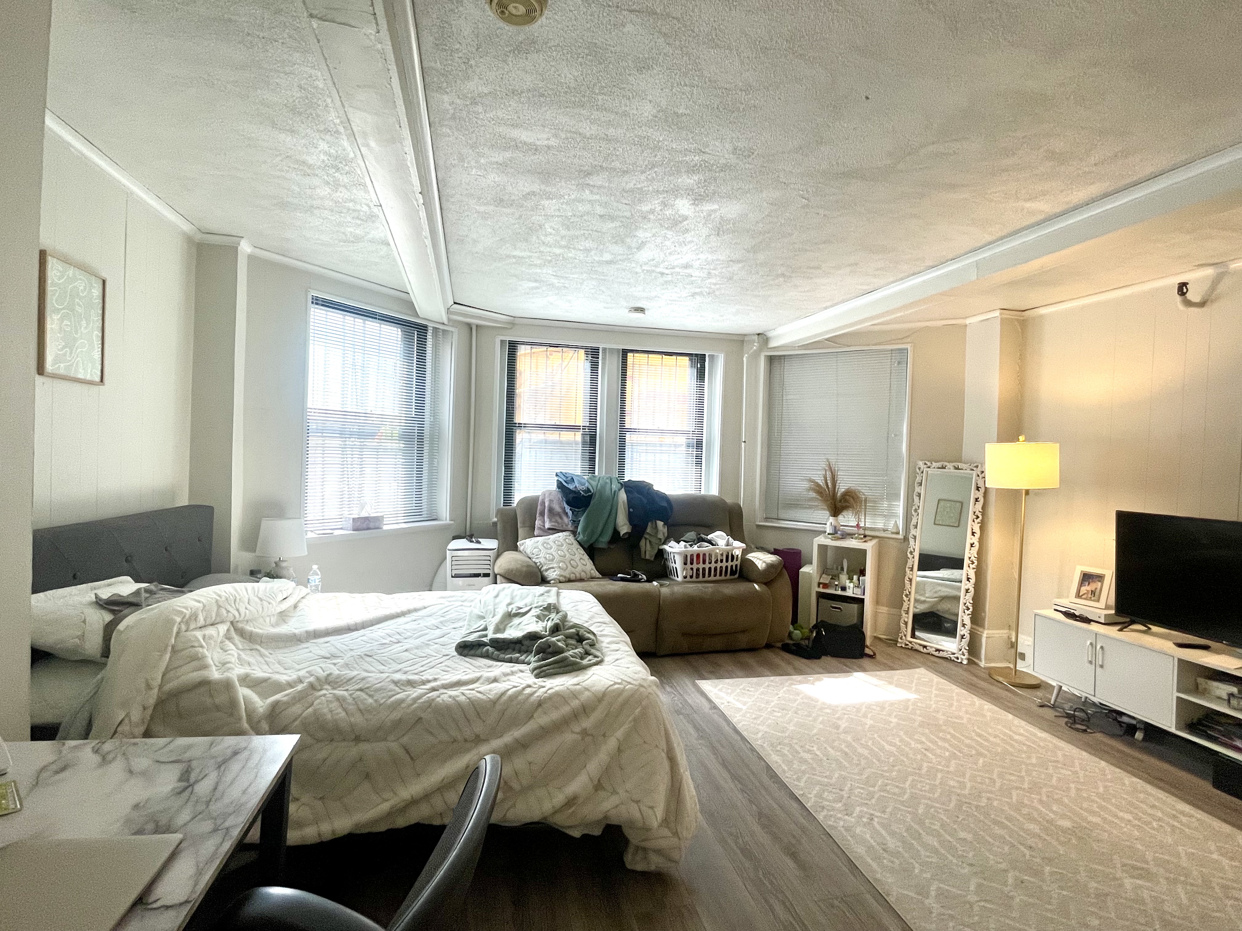 Studio bed, 1 bath apartment for rent at 188 Marlborough St Unit 2A, Back Bay — photo 3 of 8