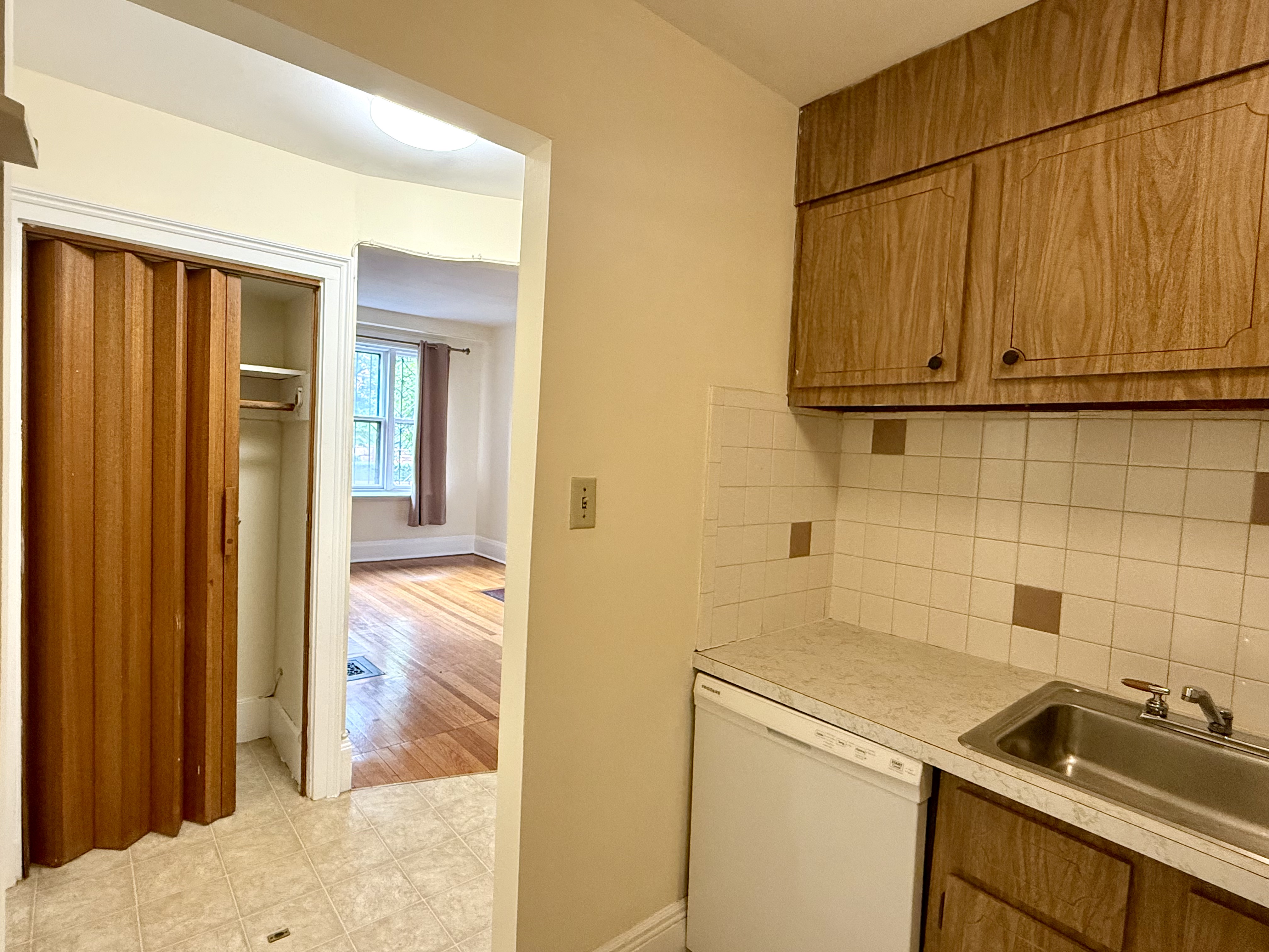 1 bed, 1 bath apartment for rent at 188 Marlborough St Unit 3A, Back Bay — photo 3 of 11