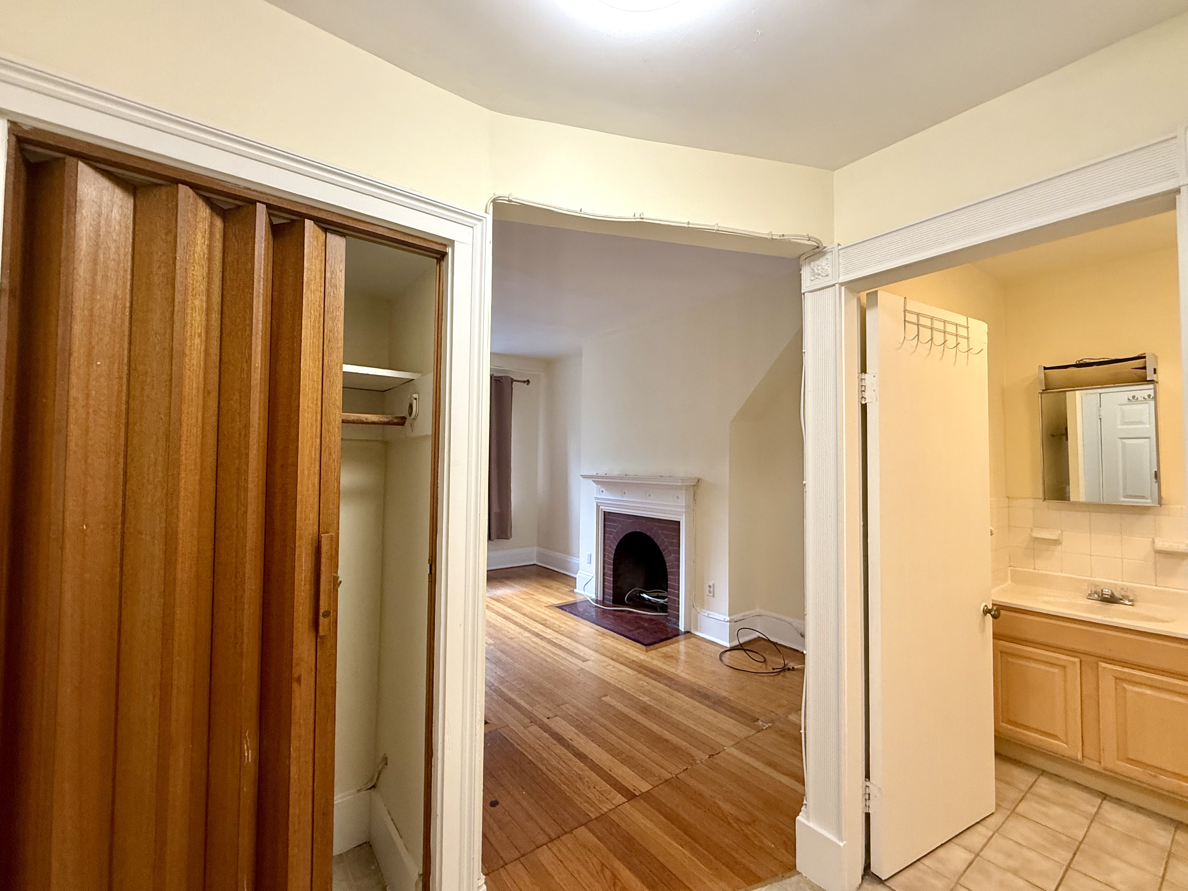 1 bed, 1 bath apartment for rent at 188 Marlborough St Unit 3A, Back Bay — photo 2 of 11