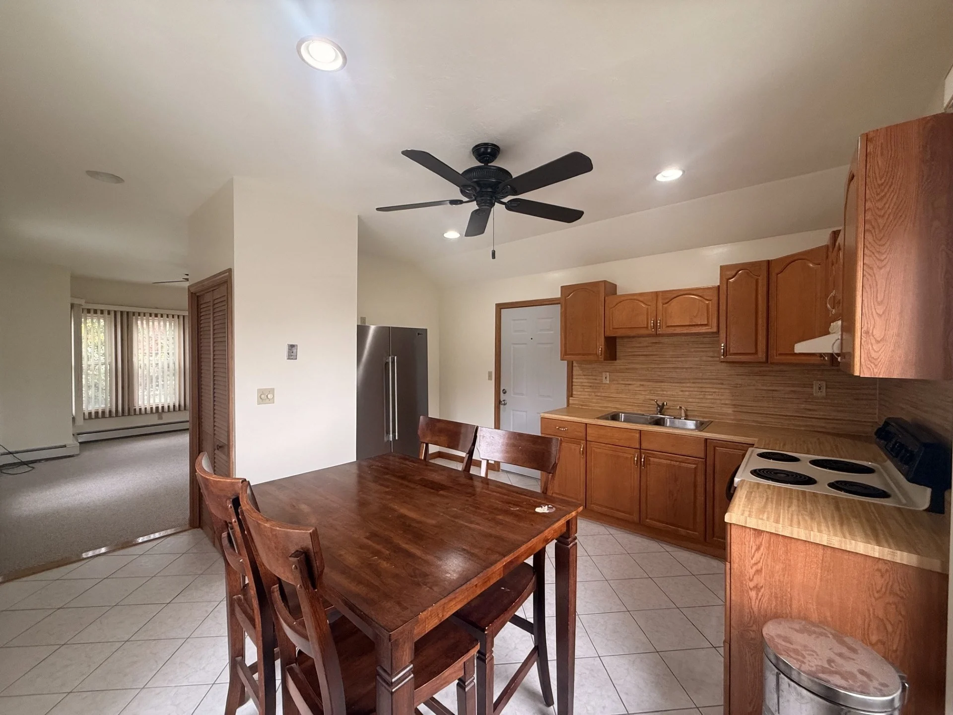 1 bed, 1 bath apartment for rent at 188 North Franklin St Unit 2R, Holbrook — photo 2 of 9