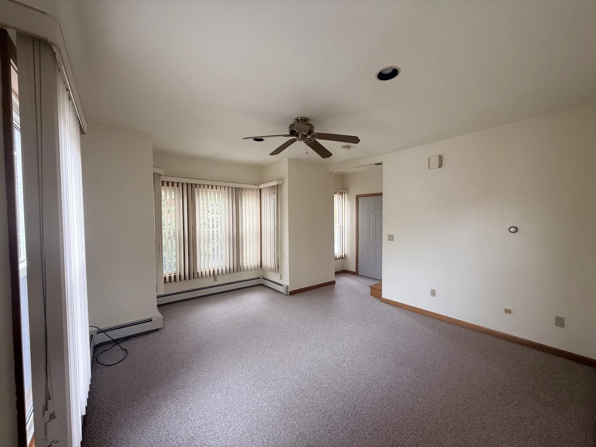 1 bed, 1 bath apartment for rent at 188 North Franklin St Unit 2R, Holbrook — photo 4 of 9