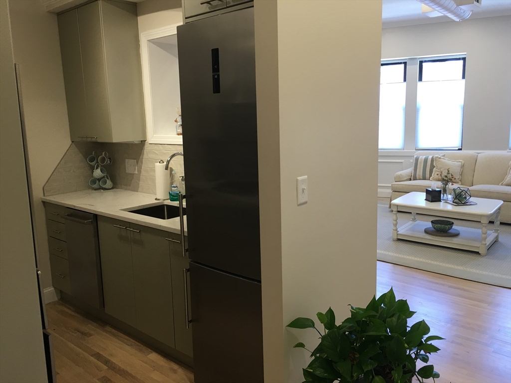 1 bed, 1 bath apartment for rent at 188 North St Unit 24, North End — photo 5 of 9