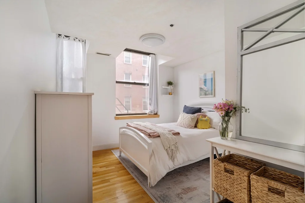 3 bed, 1 bath apartment for rent at 188 North Unit 21, North End — photo 6 of 31