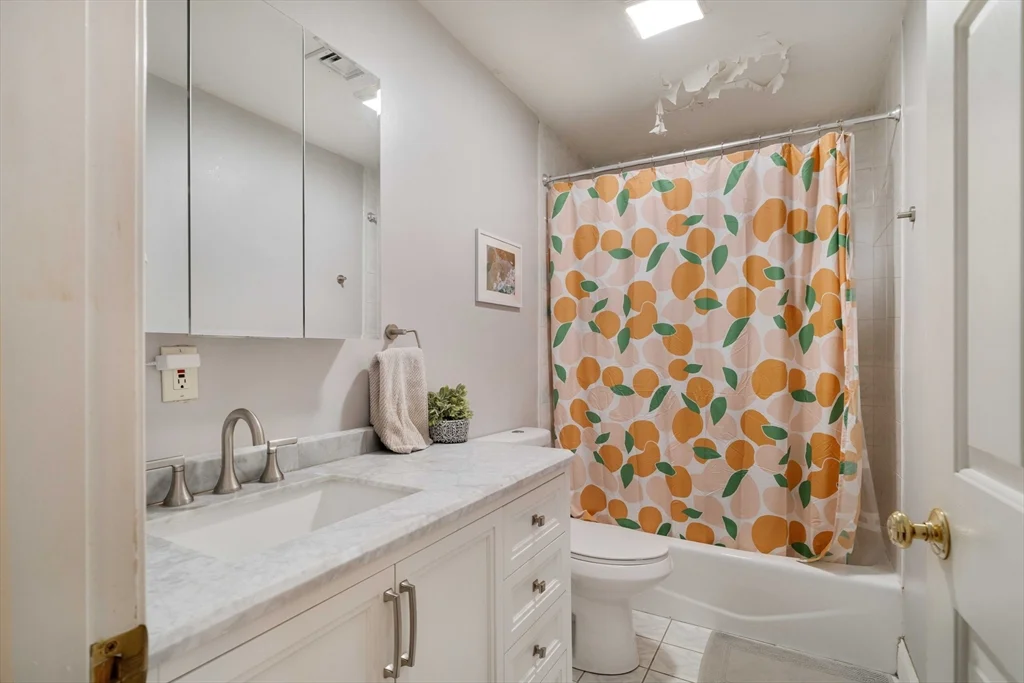 3 bed, 1 bath apartment for rent at 188 North Unit 21, North End — photo 5 of 31