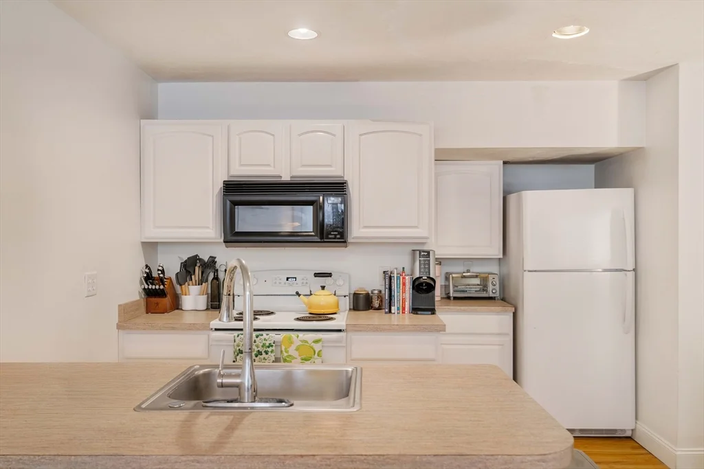 1 bed, 1 bath apartment for rent at 188 North Unit 22, North End — photo 12 of 18