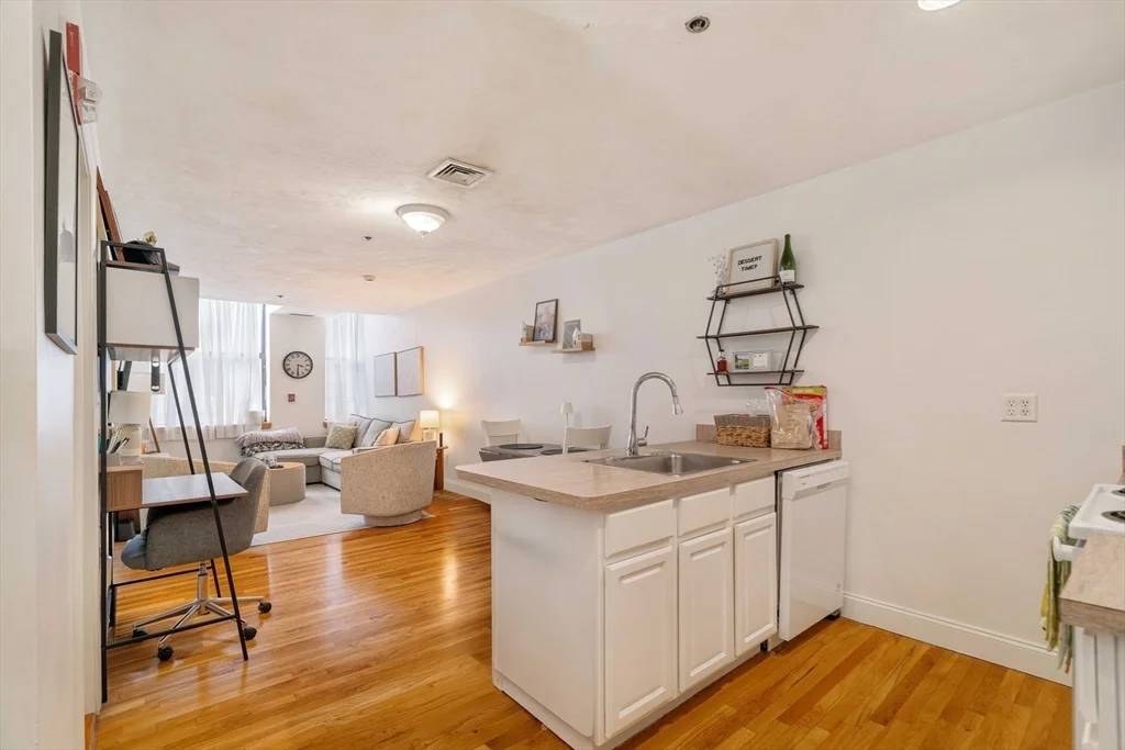1 bed, 1 bath apartment for rent at 188 North Unit 22, North End — photo 7 of 18
