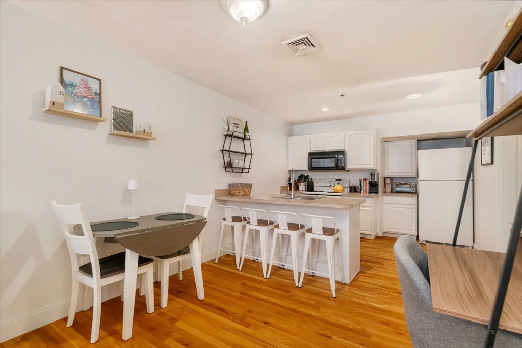 1 bed, 1 bath apartment for rent at 188 North Unit 22, North End — photo 9 of 18