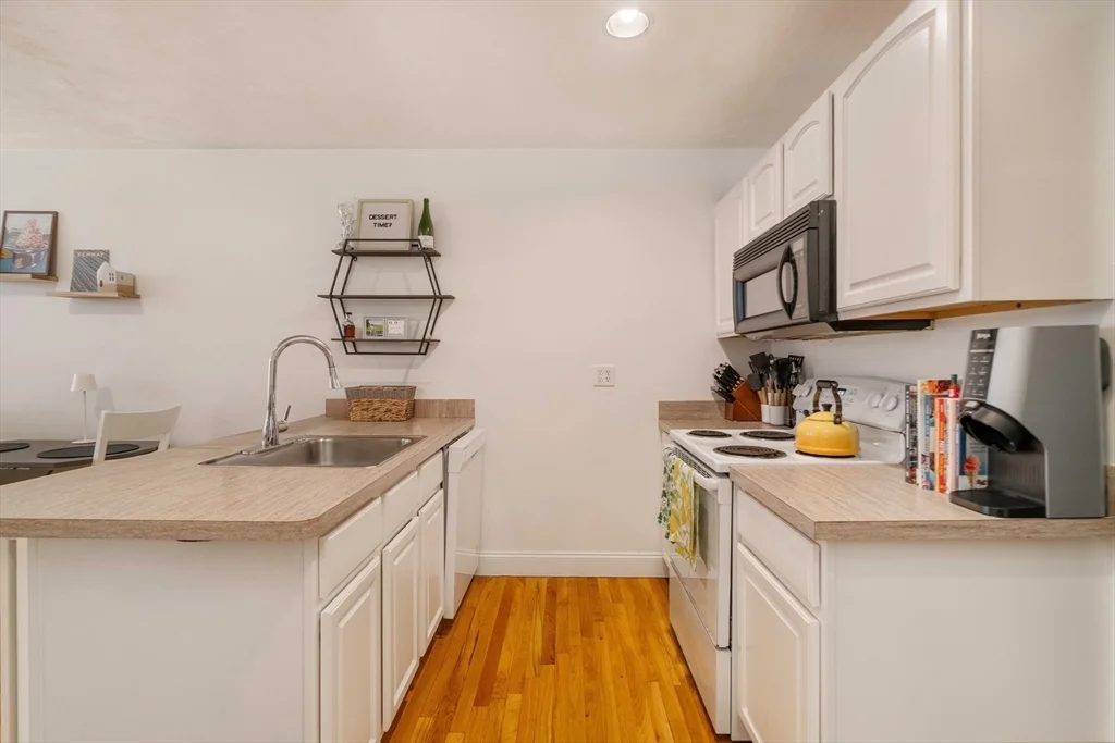 1 bed, 1 bath apartment for rent at 188 North Unit 22, North End — photo 8 of 18