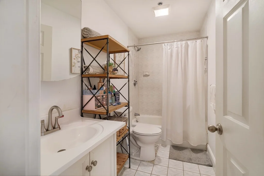 1 bed, 1 bath apartment for rent at 188 North Unit 22, North End — photo 6 of 18