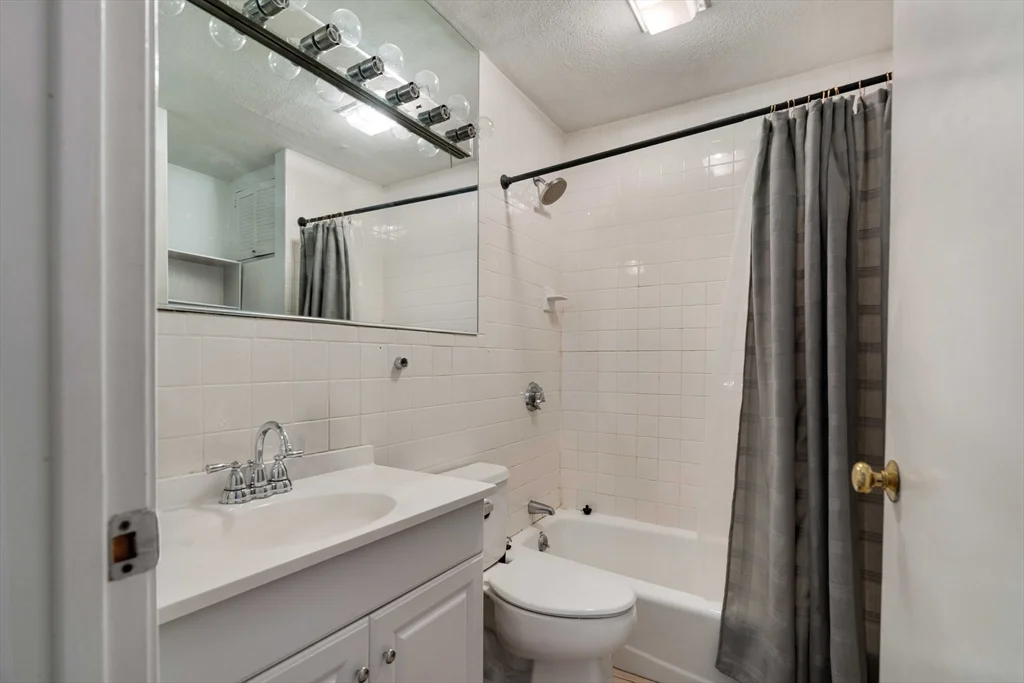 1 bed, 1 bath apartment for rent at 188 North Unit 42, North End — photo 3 of 19