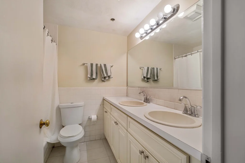 2 bed, 1 bath apartment for rent at 188 North Unit 53, North End — photo 4 of 14