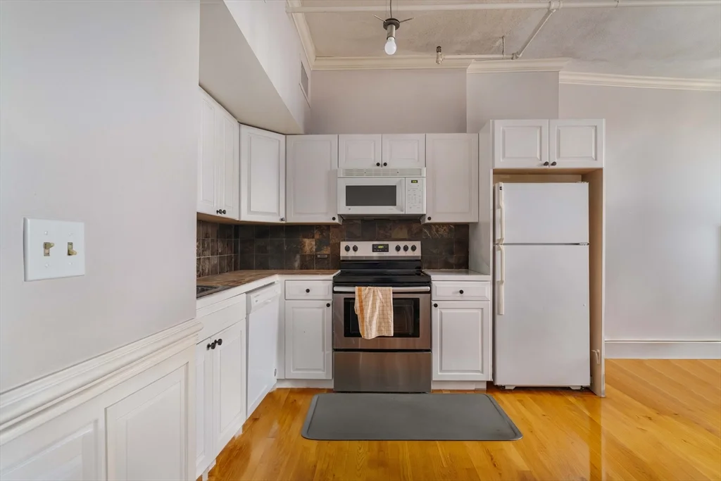1 bed, 1 bath apartment for rent at 188 North Unit 54, North End — photo 2 of 17
