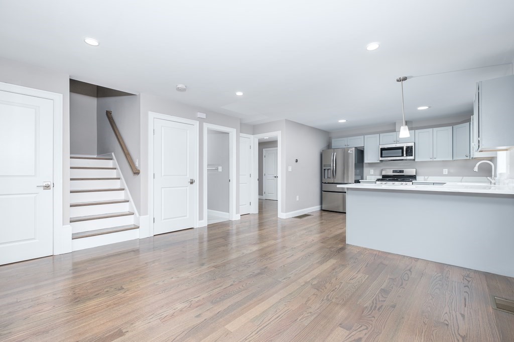 4 bed, 2 bath apartment for rent at 188 Proctor Ave Unit 1, Revere — photo 1 of 23