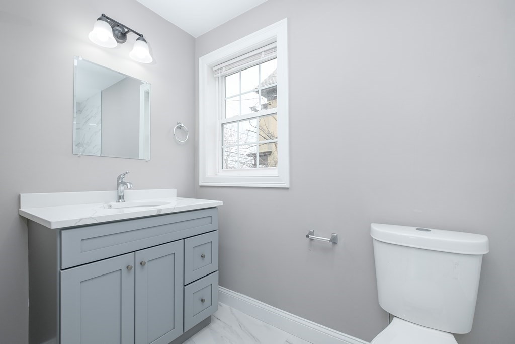 4 bed, 2 bath apartment for rent at 188 Proctor Ave Unit 1, Revere — photo 9 of 23