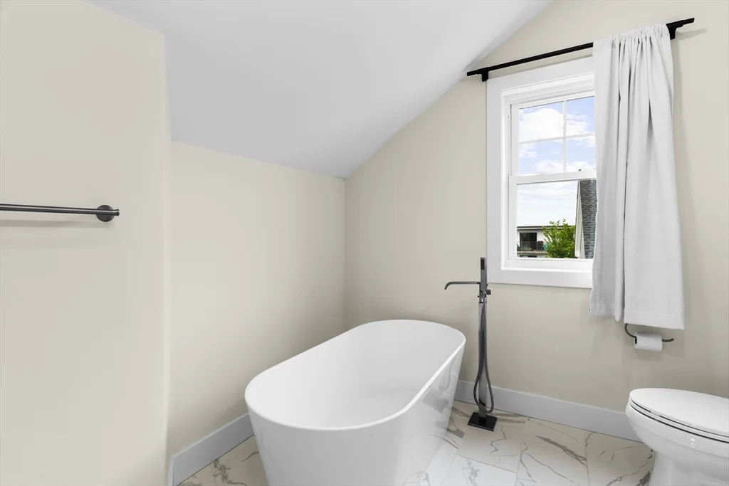 3 bed, 2 bath apartment for rent at 188 Quincy Ave Unit B1, Quincy — photo 18 of 20