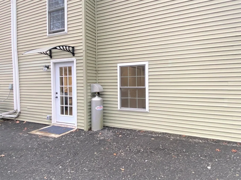 1 bed, 1 bath apartment for rent at 188-R Hornbine Rd Unit 1, Swansea