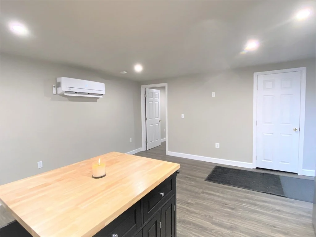 1 bed, 1 bath apartment for rent at 188-R Hornbine Rd Unit 1, Swansea — photo 5 of 17