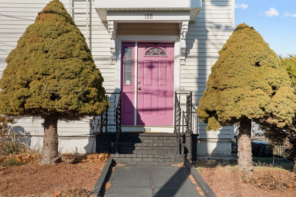 3 bed, 1 bath apartment for rent at 188 School St Unit 2, Taunton — photo 2 of 16