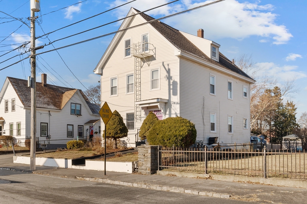 3 bed, 1 bath apartment for rent at 188 School St Unit 2, Taunton — photo 1 of 16