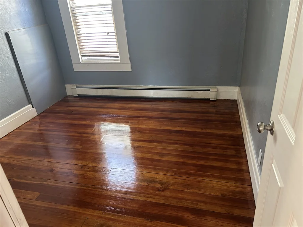 3 bed, 1 bath apartment for rent at 188 Shawmut Ave Unit 1, New Bedford — photo 2 of 6