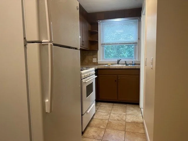2 bed, 1 bath apartment for rent at 188 South St Unit 1B, Foxboro — photo 2 of 11