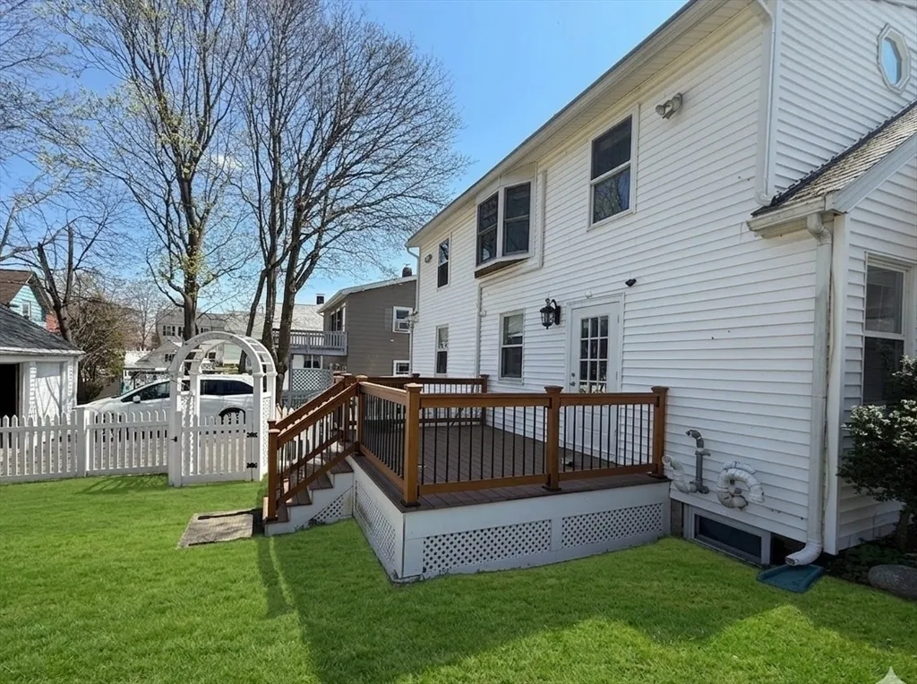 5 bed, 2 bath apartment for rent at 188 South Unit SF, South Quincy