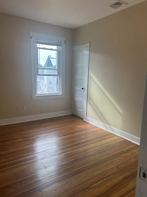 3 bed, 1 bath apartment for rent at 188 Thompson Unit 3, South End — photo 6 of 9