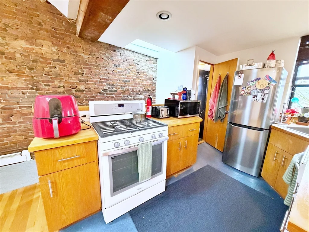2 bed, 1 bath apartment for rent at 188 Webster St Unit 4, East Boston — photo 7 of 12