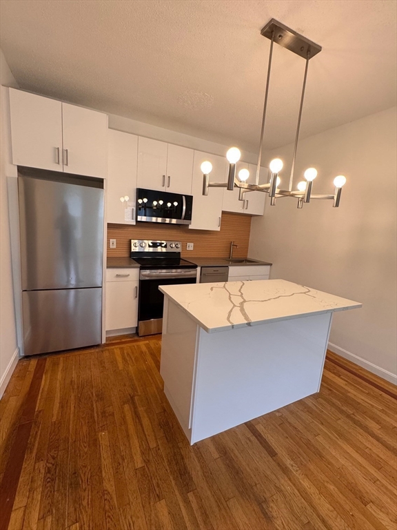 2 bed, 1 bath apartment for rent at 1880 Commonwealth Ave Unit 12, Brighton — photo 3 of 6