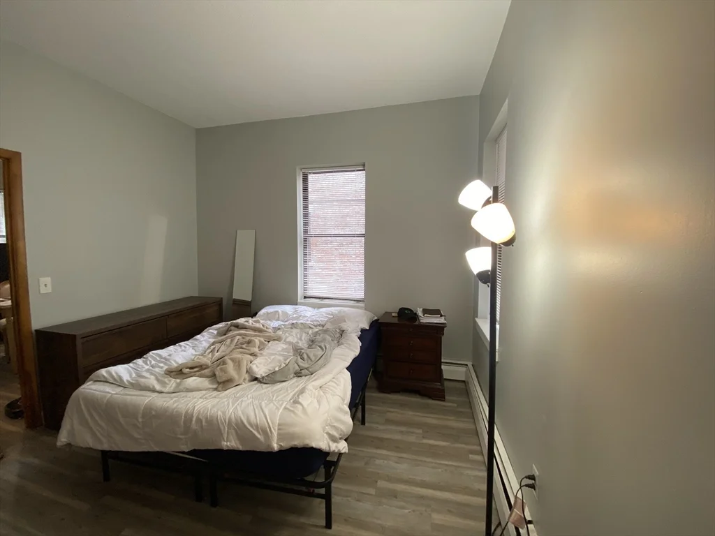 1 bed, 1 bath apartment for rent at 1880 Commonwealth Ave Unit 3, Brighton — photo 4 of 8