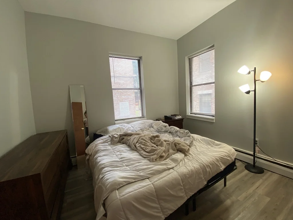 1 bed, 1 bath apartment for rent at 1880 Commonwealth Ave Unit 3, Brighton — photo 3 of 8