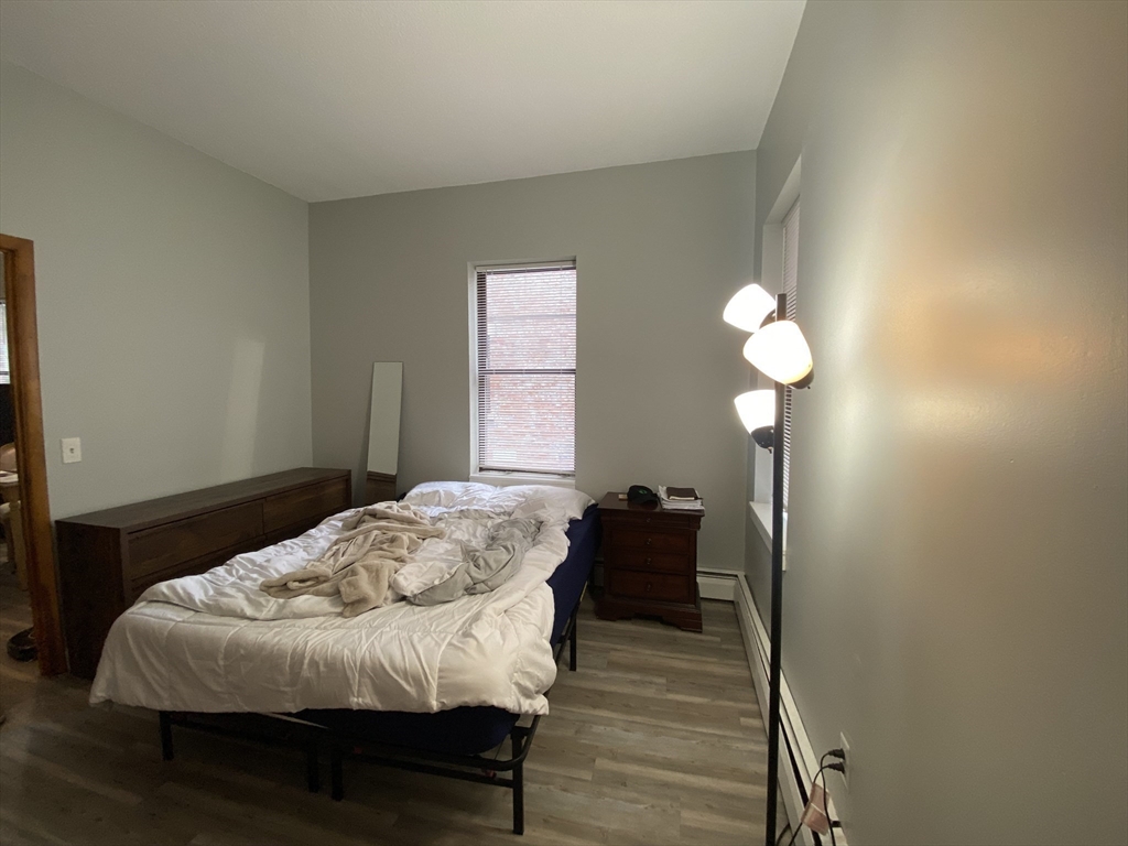 1 bed, 1 bath apartment for rent at 1880 Commonwealth Ave Unit 4, Brighton — photo 5 of 8