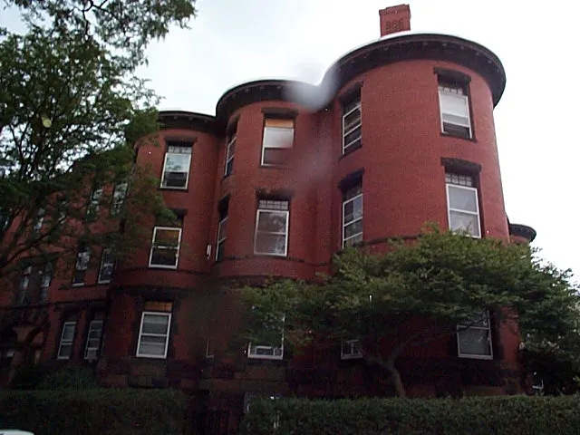 4 bed, 2.5 bath apartment for rent at 1887 Beacon St Unit 1, Brookline — photo 8 of 8