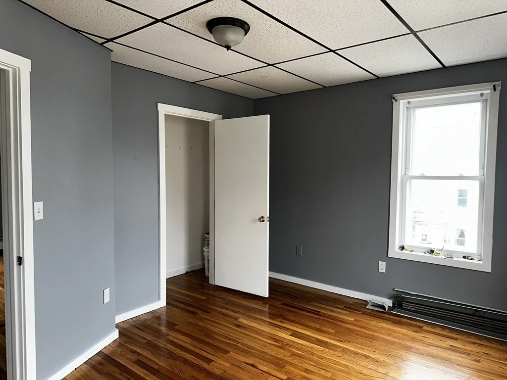 3 bed, 1 bath apartment for rent at 189 5th St Unit 2, Fall River — photo 6 of 18