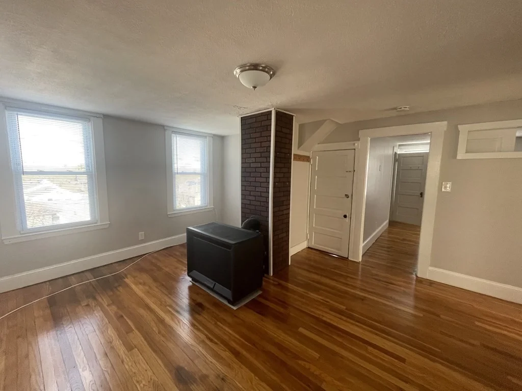 2 bed, 1 bath apartment for rent at 189 Adams St Unit 3, Northwest — photo 6 of 9