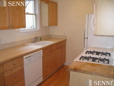 1 bed, 1.5 bath apartment for rent at 189 Brookline St Unit 2, Cambridgeport — photo 3 of 7